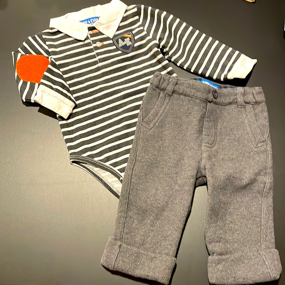 Andy & Evan Matching Set Size 12-18 Months
